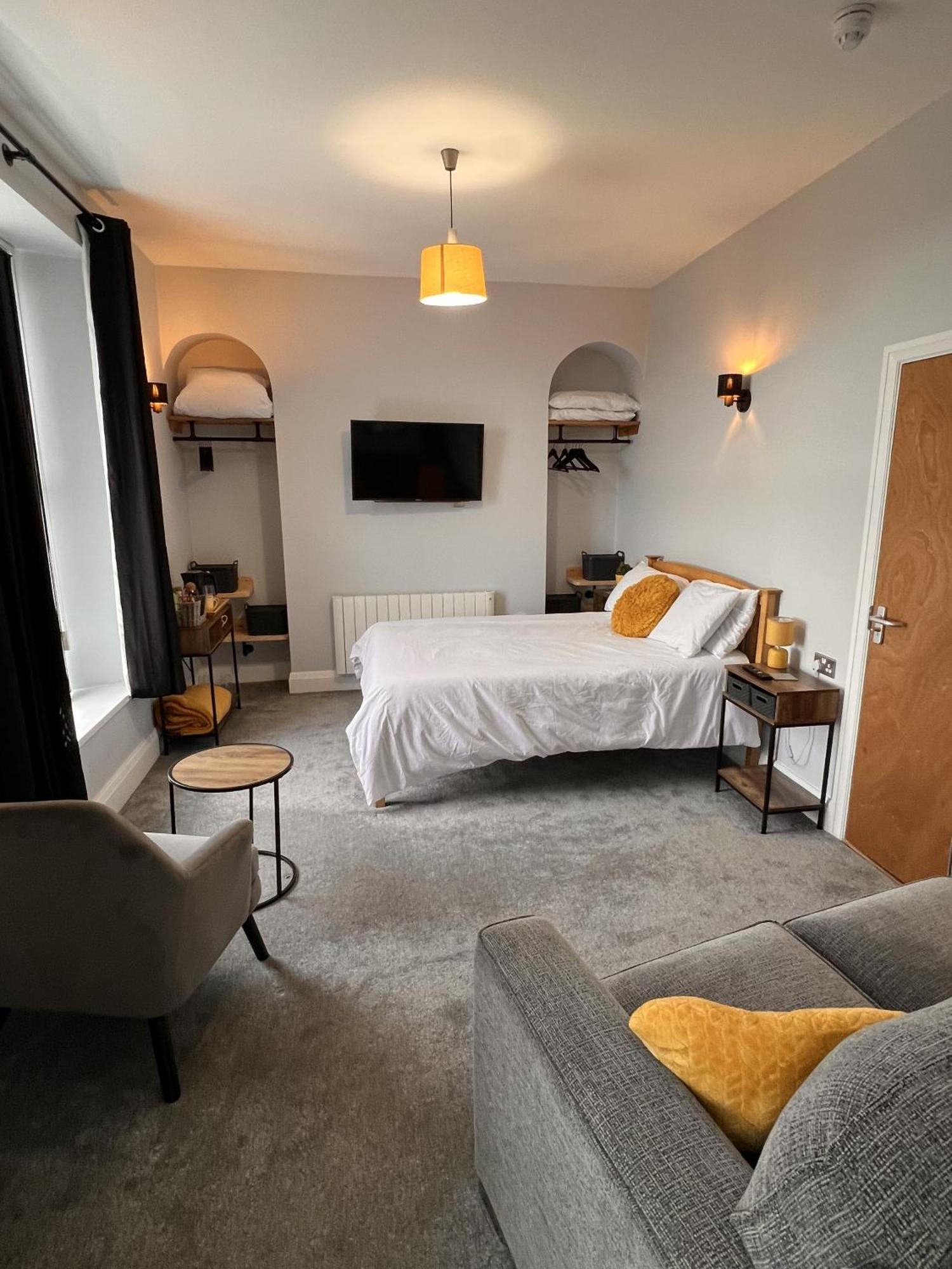 Hoopers Sandy Beach Guest Rooms