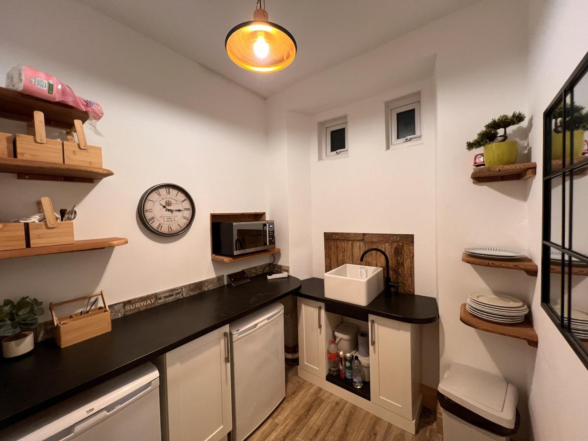 Hoopers Sandy Beach Guest Rooms