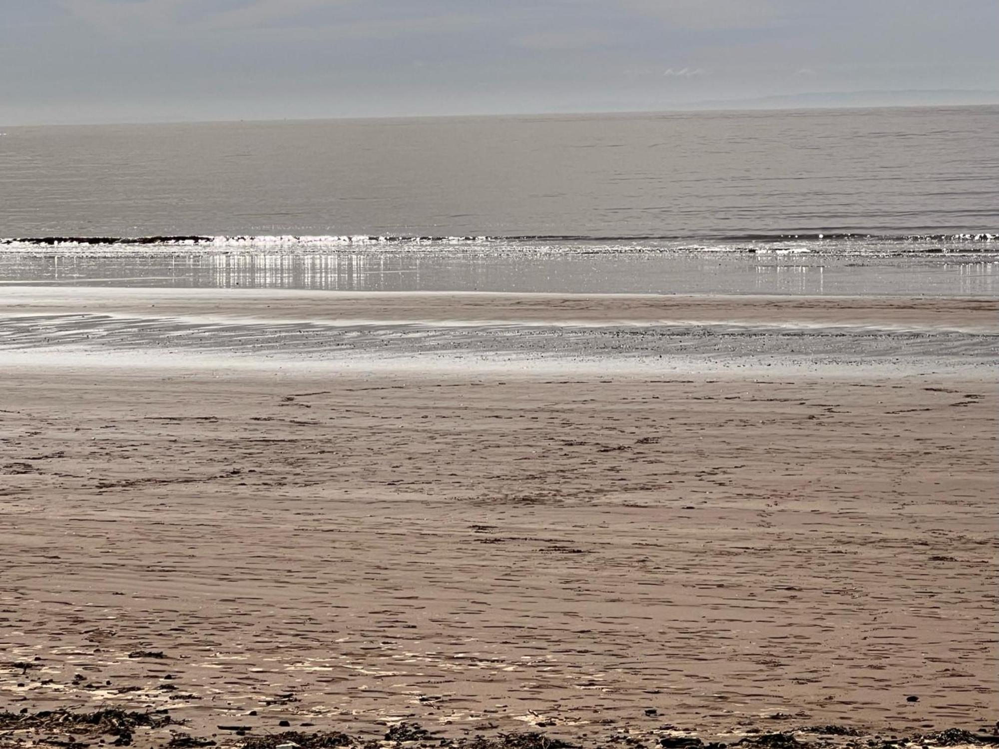 Hoopers Sandy Beach Guest Rooms Swansea